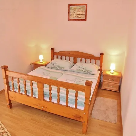Apartman Leonardo *