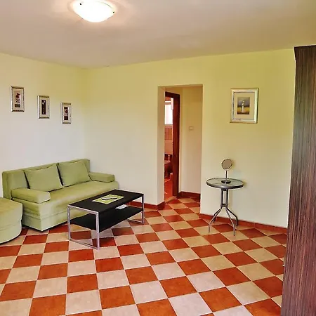 Leonardo Apartman
