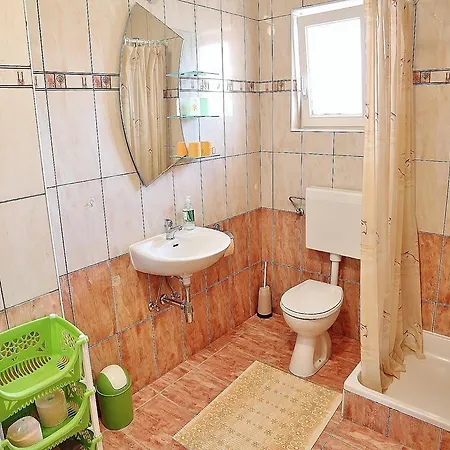 Leonardo Apartman